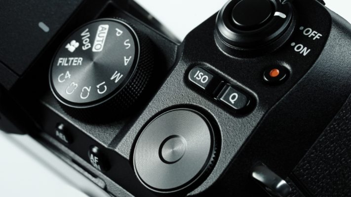 Fujifilm X-S20 with XC15-45mmF3.5-5.6 OIS PZ - Black