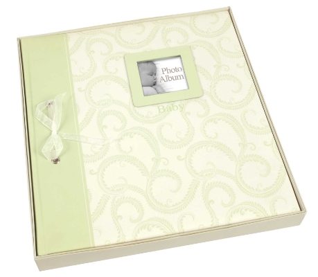 Baby-Traditional-Q7302236-Boxed