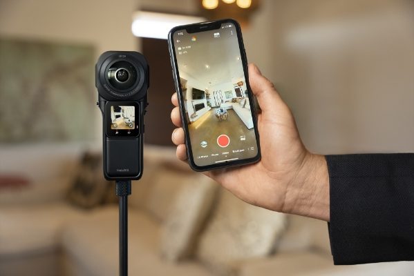 Insta360 ONE RS 1-Inch Leica 360 Edition With Card